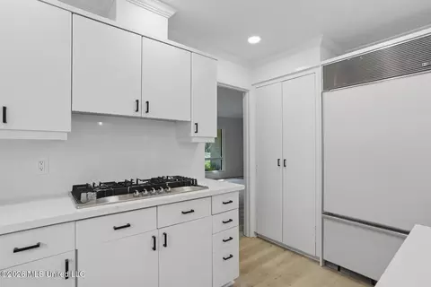 Kitchen - 4458 Wedgewood St, Jackson, MS 39211 photo 4 of 7