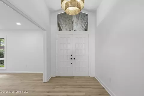 Entry Way - 4458 Wedgewood St, Jackson, MS 39211 photo 1 of 1