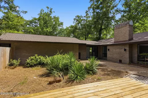 Exterior - 4458 Wedgewood St, Jackson, MS 39211 photo 6 of 8