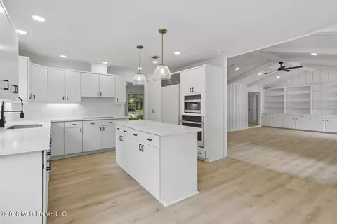 Kitchen - 4458 Wedgewood St, Jackson, MS 39211 photo 1 of 7