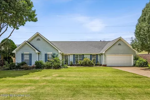 7597 Woodshire Dr, Horn Lake, MS 38637