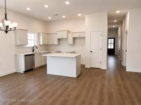 Entry Way - 6373 River Ln, Walls, MS 38680 photo 1 of 1
