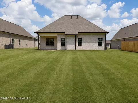 Exterior - 6373 River Ln, Walls, MS 38680 photo 3 of 3
