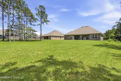 Exterior - 7128 Glen Eagle Dr, Biloxi, MS 39532 photo 9 of 10