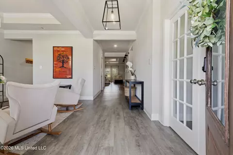 Entry Way - 7128 Glen Eagle Dr, Biloxi, MS 39532 photo 3 of 13