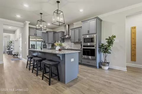 Kitchen - 7128 Glen Eagle Dr, Biloxi, MS 39532 photo 2 of 5