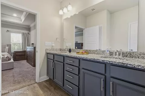 Entry Way - 7128 Glen Eagle Dr, Biloxi, MS 39532 photo 11 of 13