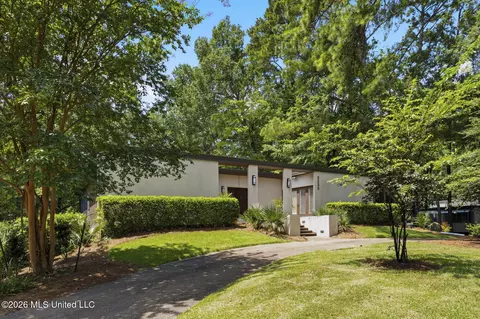 Exterior - 2235 Wild Valley Dr, Jackson, MS 39211 photo 2 of 14
