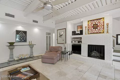 Living - 2235 Wild Valley Dr, Jackson, MS 39211 photo 3 of 3