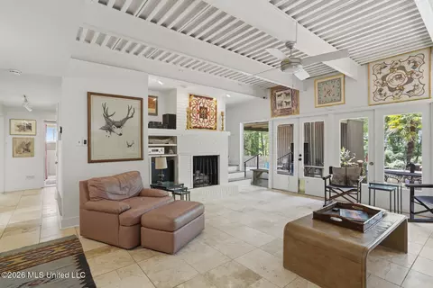 Living - 2235 Wild Valley Dr, Jackson, MS 39211 photo 2 of 3