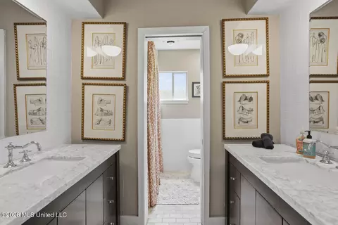 Bath - 2235 Wild Valley Dr, Jackson, MS 39211 photo 4 of 6