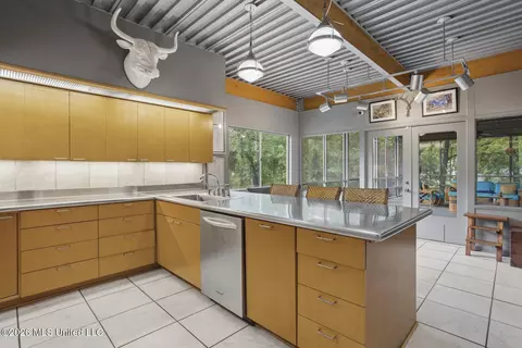 Kitchen - 2235 Wild Valley Dr, Jackson, MS 39211 photo 1 of 6