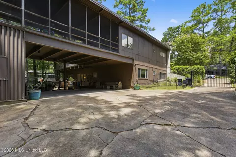 Exterior - 2235 Wild Valley Dr, Jackson, MS 39211 photo 12 of 14