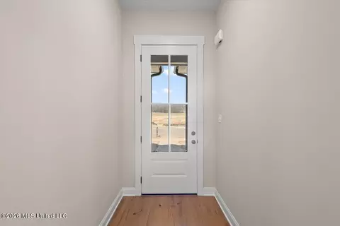 Entry Way - 457 Sunflower St, Nesbit, MS 38651 photo 2 of 4