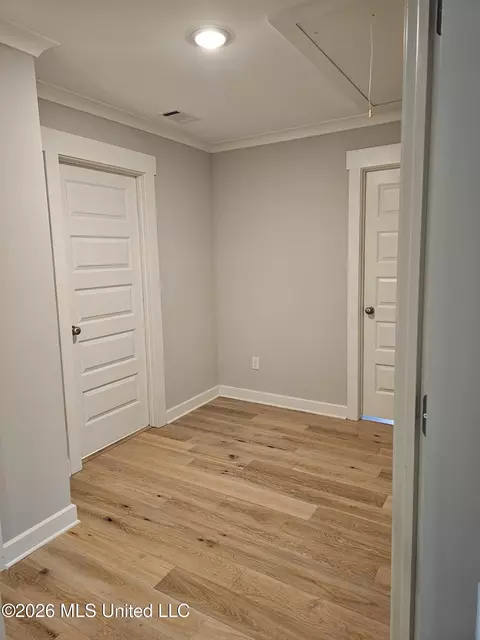 Entry Way - 7175 E Harrier Dr, Olive Branch, MS 38654 photo 4 of 5