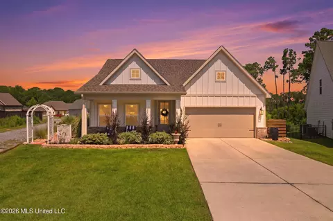 10691 Wren Grv, Gulfport, MS 39501