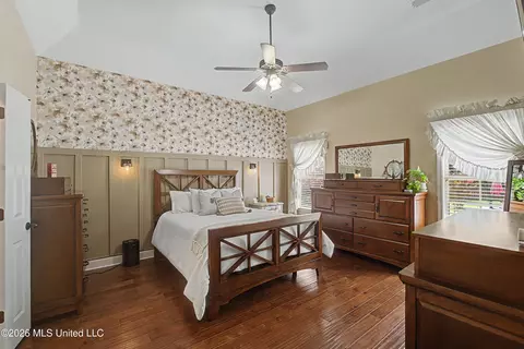 Bedroom - 927 Shadow View Dr, Hernando, MS 38632 photo 2 of 4