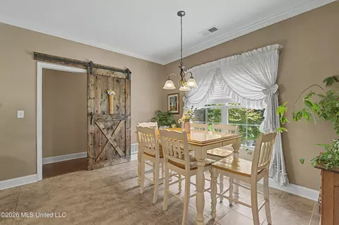 Dining - 927 Shadow View Dr, Hernando, MS 38632 photo 1 of 2