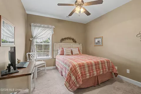 Bedroom - 927 Shadow View Dr, Hernando, MS 38632 photo 3 of 4