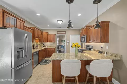 Kitchen - 927 Shadow View Dr, Hernando, MS 38632 photo 1 of 3
