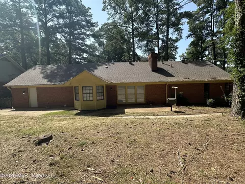 Exterior - 1528 Tracewood Dr, Jackson, MS 39211 photo 2 of 2