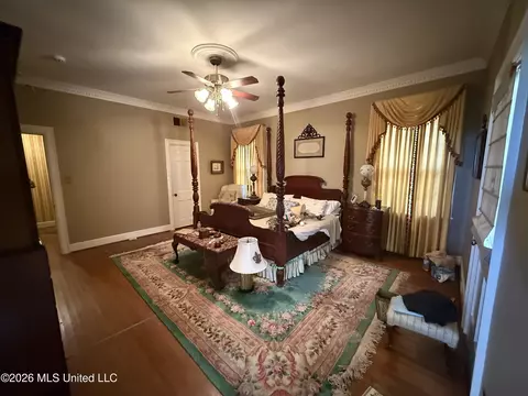 Bedroom - 300 East Ave, Lula, MS 38644 photo 1 of 4