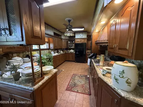 Kitchen - 300 East Ave, Lula, MS 38644 photo 1 of 3