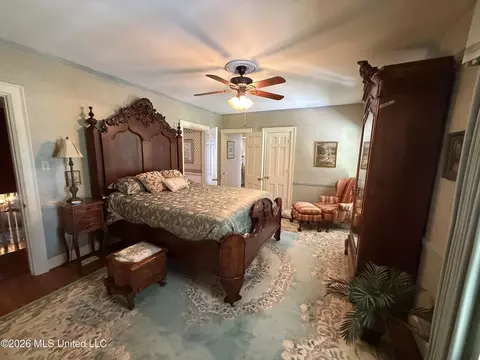 Bedroom - 300 East Ave, Lula, MS 38644 photo 3 of 4