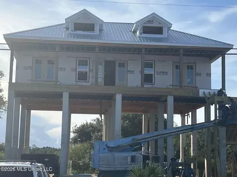 220 S Beach Blvd, Waveland, MS 39576