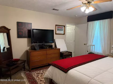 Bedroom - 1297 Mudline Rd, Lake, MS 39092 photo 2 of 2