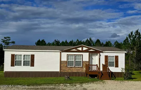 10230 Muszar Ln, Vancleave, MS 39565