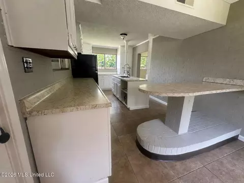 Kitchen - 237 W Central Ave, Coldwater, MS 38618 photo 1 of 2