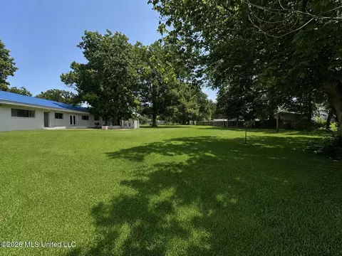 Exterior - 237 W Central Ave, Coldwater, MS 38618 photo 3 of 5