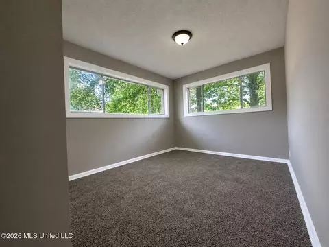 Bedroom - 237 W Central Ave, Coldwater, MS 38618 photo 2 of 3