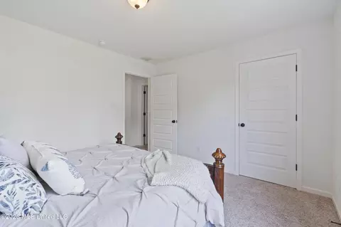 Bedroom - 1711 Carlee Dr, Hernando, MS 38632 photo 4 of 5