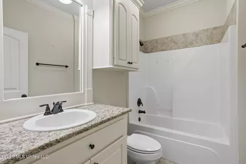 Bath - 276 Rockbridge Dr, Madison, MS 39110 photo 3 of 3