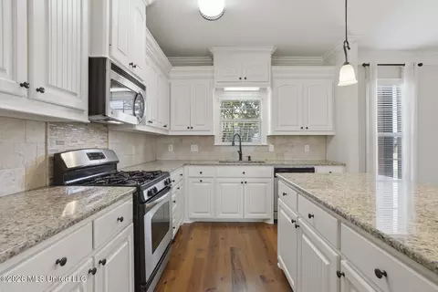 Entry Way - 276 Rockbridge Dr, Madison, MS 39110 photo 1 of 4