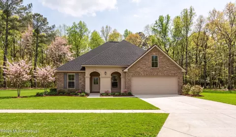 14306 Swan Ridge Cir, Gulfport, MS 39503