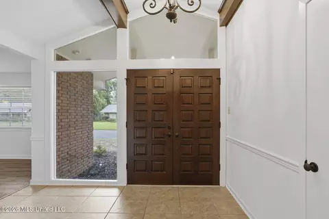Entry Way - 5315 Red Fox Rd, Jackson, MS 39211 photo 2 of 2
