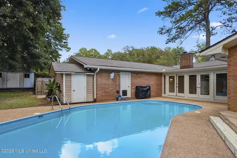 Exterior - 5315 Red Fox Rd, Jackson, MS 39211 photo 5 of 6