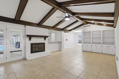 Living - 5315 Red Fox Rd, Jackson, MS 39211 photo 2 of 6