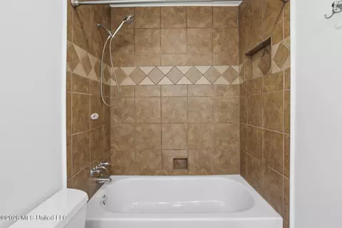 Bath - 5315 Red Fox Rd, Jackson, MS 39211 photo 3 of 6