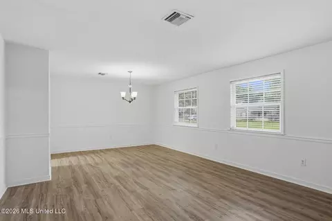 Living - 5315 Red Fox Rd, Jackson, MS 39211 photo 1 of 6