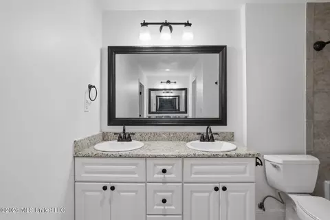 Bath - 5315 Red Fox Rd, Jackson, MS 39211 photo 5 of 6