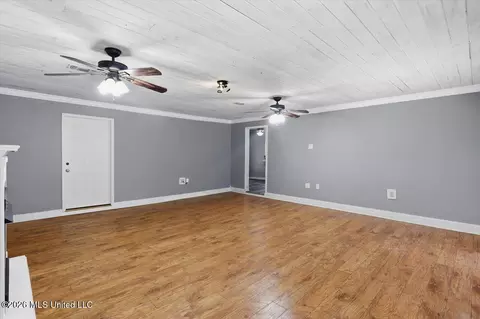 Living - 113 Golden Estates Dr, Brandon, MS 39042 photo 5 of 7