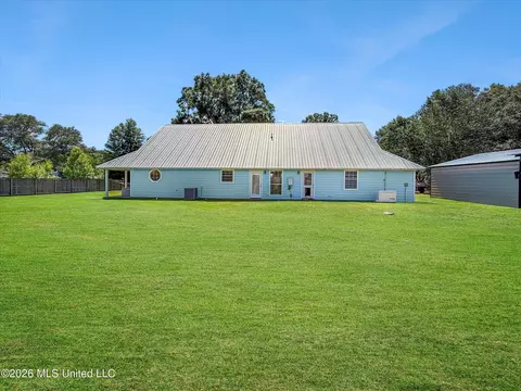 Exterior - 3506 Jerry Davis Rd, Moss Point, MS 39562 photo 4 of 5
