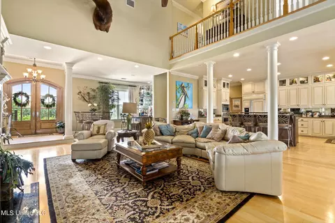 Living - 1332 Poki Pl, Diamondhead, MS 39525 photo 2 of 3
