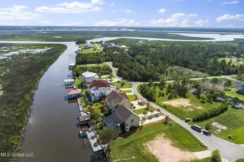 View/Area - 1332 Poki Pl, Diamondhead, MS 39525 photo 2 of 6