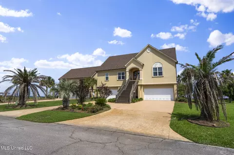 Exterior - 1332 Poki Pl, Diamondhead, MS 39525 photo 3 of 15