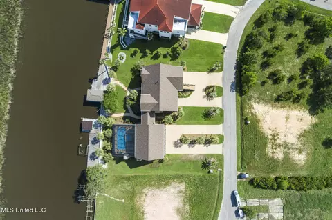 View/Area - 1332 Poki Pl, Diamondhead, MS 39525 photo 6 of 6